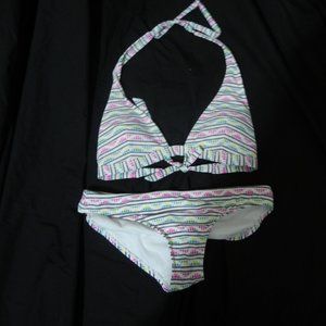 2-piece striped swimsuit